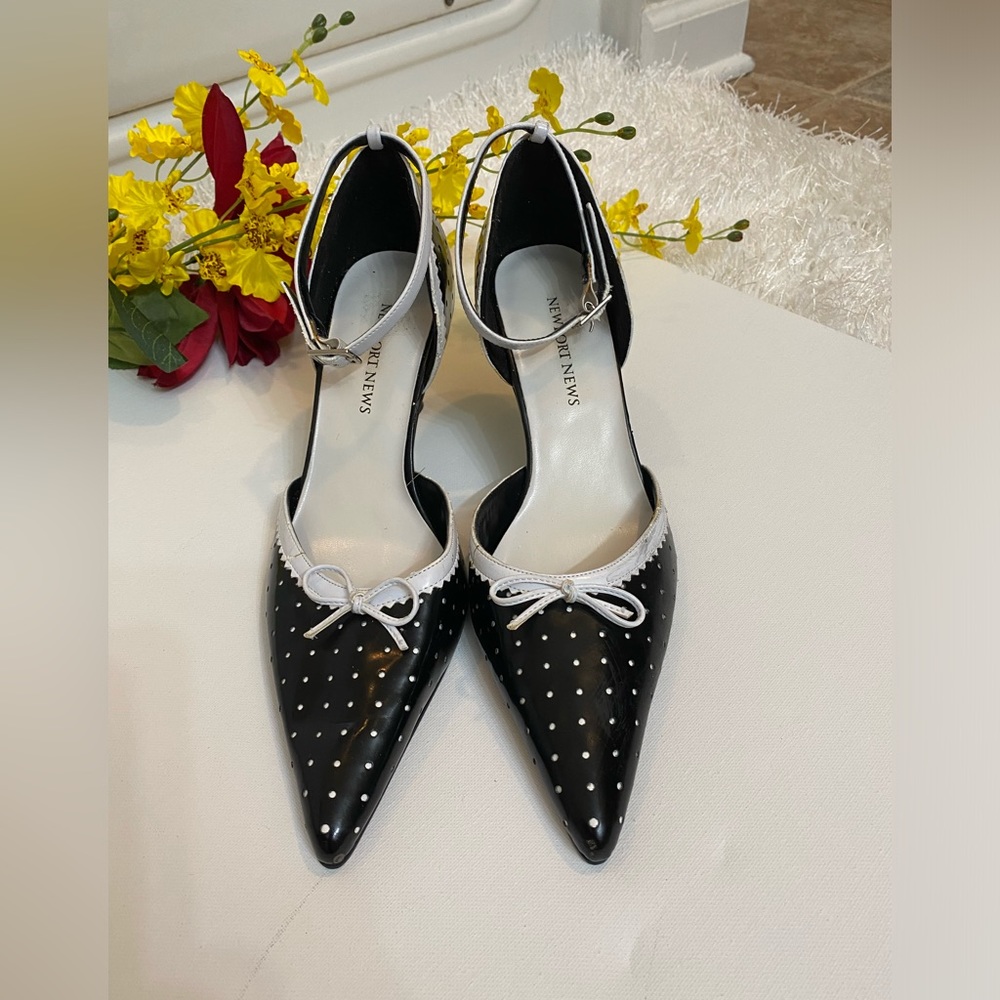 NEWPORT NEWS , brand women shoes size 8, stunning looking shoes, beautiful. - Picture 4 of 6